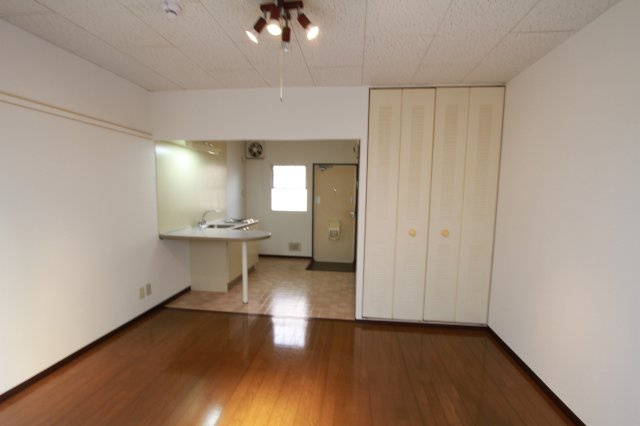 モンスグニール　南向き　角部屋　学生おすすめの内装