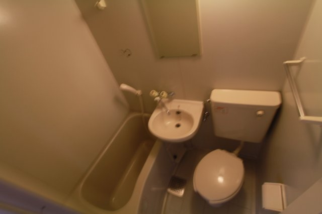 モンスグニール　南向き　角部屋　学生おすすめの浴室