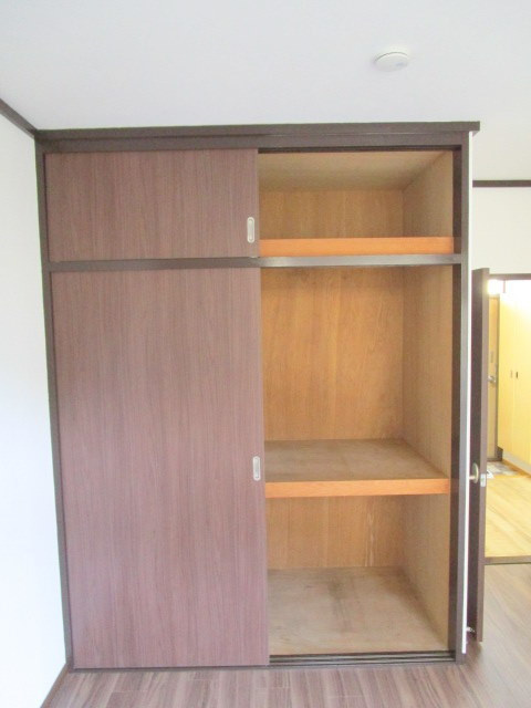 シティハイム　ＡＩＺＡＷＡ　Bの収納|高さと奥行きのある収納