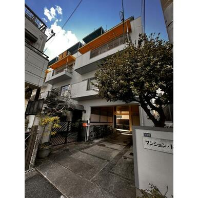 マンショントーアの外観