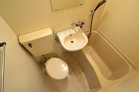 メゾンド六甲パート２の浴室