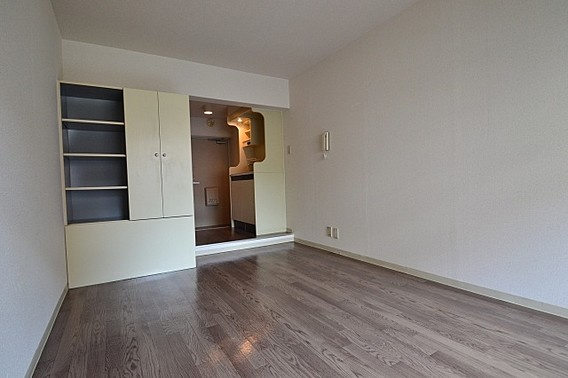 メゾンド六甲パート２の居間・リビング