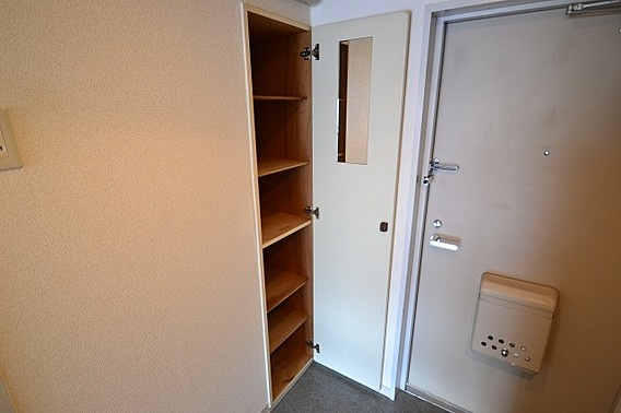 メゾンド六甲パート２の玄関