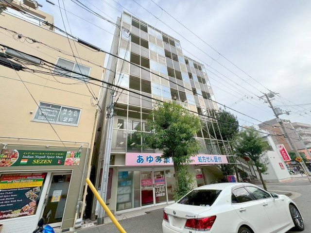 シオザキビルの外観