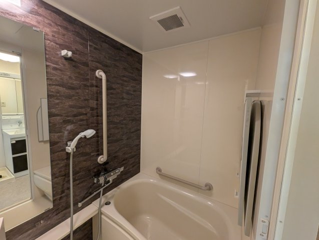 栄南団地４号棟の浴室