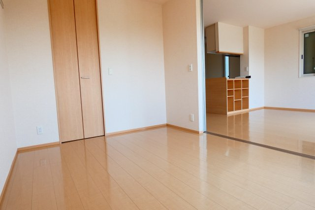 【洋室】 | 6帖寝室