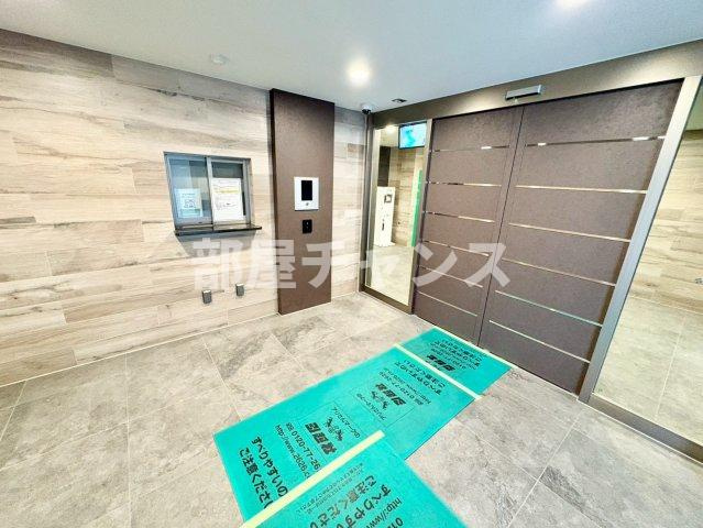 エスリード鶴舞グランパークスのエントランス