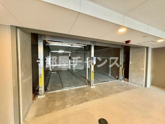 エスリード鶴舞グランパークスの駐車場