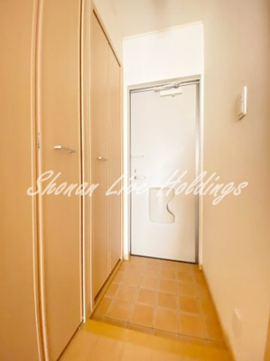 【玄関】 | ズィーベン久里浜 | 大型シューズボックス付玄関