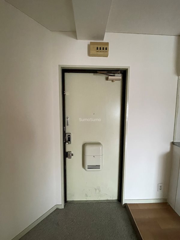 シャンクレール南堀江の玄関