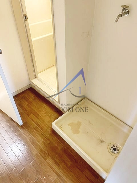 オーエム第一マンションの設備|洗濯機置き場です。