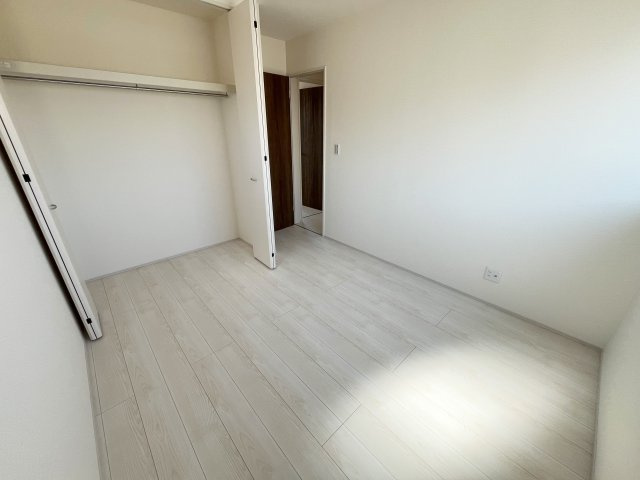 所沢市北野の洋室|5.2帖の洋室は子供部屋としても大活躍♪