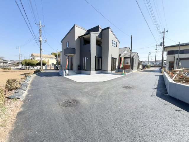 所沢市北野の前面道路含む現地写真|前面道路含む現地写真です