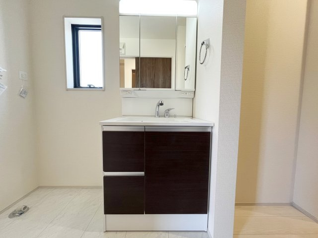 所沢市北野の独立洗面台|使いやすい独立洗面台です