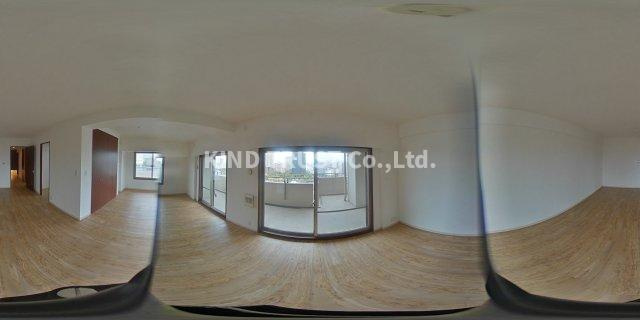 ロイヤルアーク花水都OSAKAの居間・リビング|ゆったり過ごせるリビングです