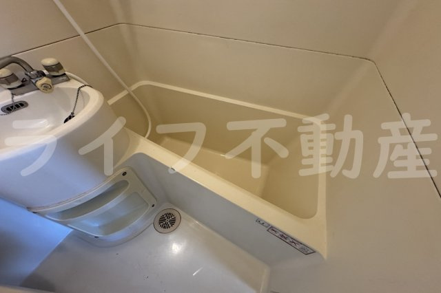 ハイツディーセントの浴室|コンパクトで使いやすいお風呂です