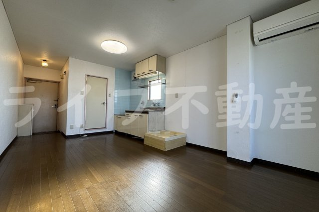 ハイツディーセントの居間・リビング|ゆったりとした居間です