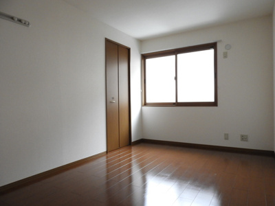 【寝室】 | プレミール今在家