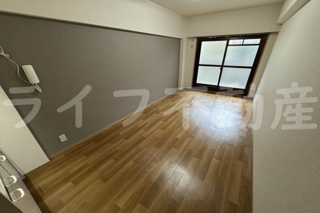 長瀬レーベンハイムの居間・リビング|こちらのリビングで趣味の時間をお楽しみください