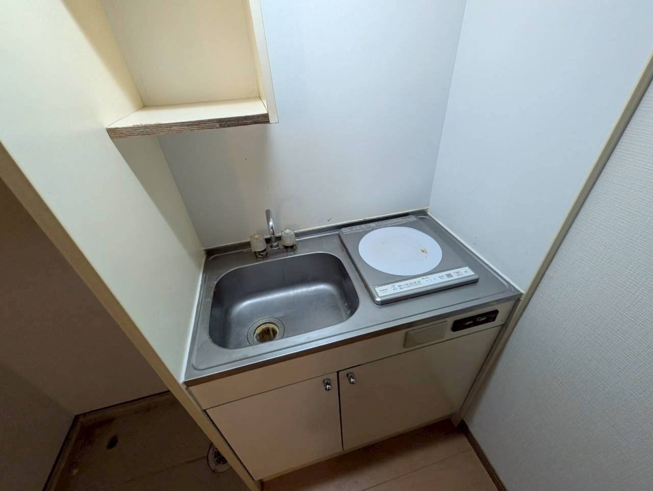 南花屋敷エイティーンハウスのキッチン