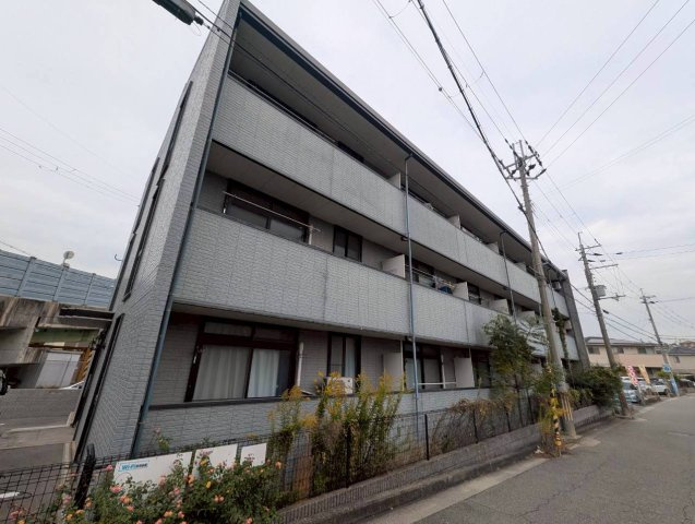 南花屋敷エイティーンハウスの外観