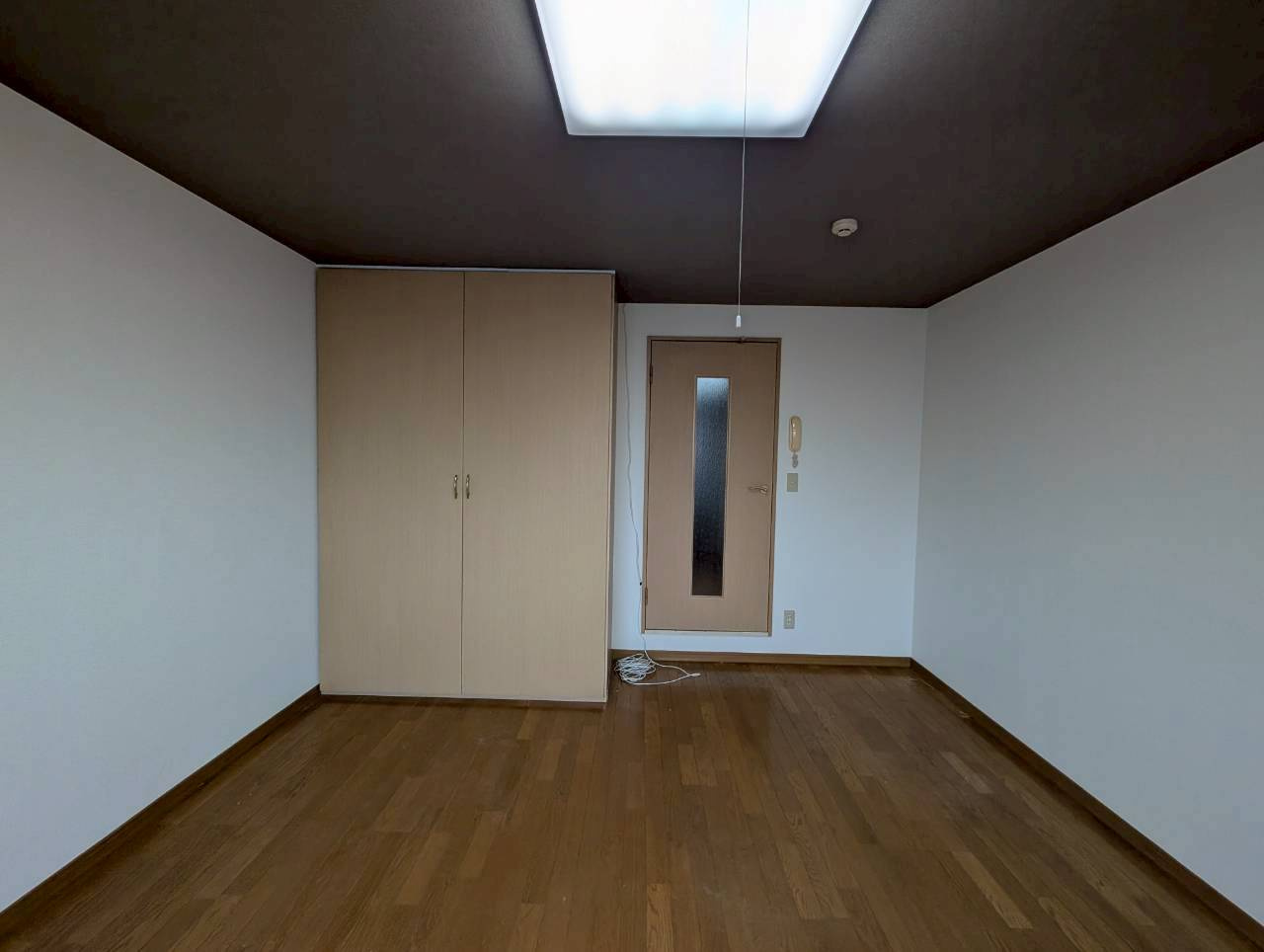 南花屋敷エイティーンハウスの居間・リビング