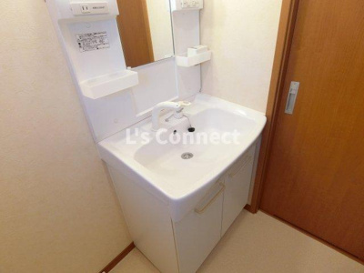 【洗面所】 | プランドール白鳥 | 朝の支度もスムーズな独立洗面台。