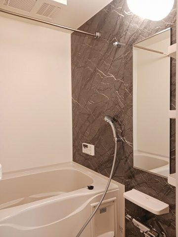 エフォートＣの浴室