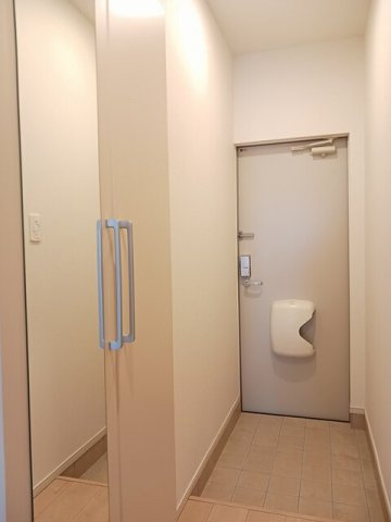 エフォートＣの玄関