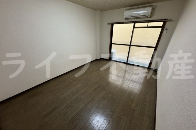 シャンスー中村の洋室|広々とした洋室です