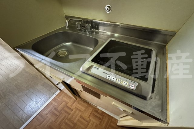 シャンスー中村のキッチン|コンパクトなキッチンで掃除もラクラク