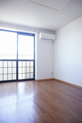 メゾン・ド・プレステージの居間・リビング