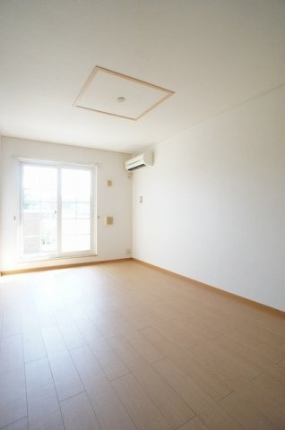 ガーデンハウス．エンドウの居間・リビング