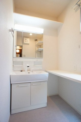 アルカンシェルＡの洗面所