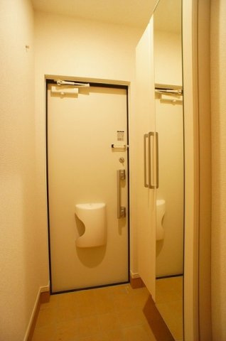 アルカンシェルＡの玄関