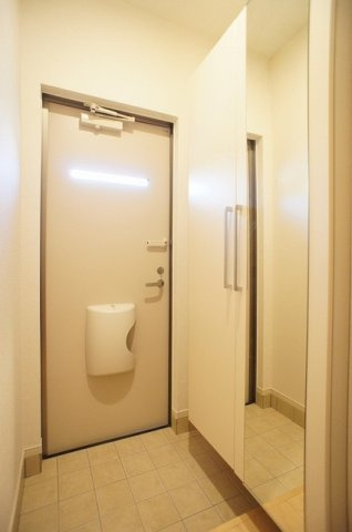 フォンテーヌＳ　Ⅴの玄関