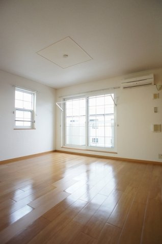 サンパティークＣの居間・リビング