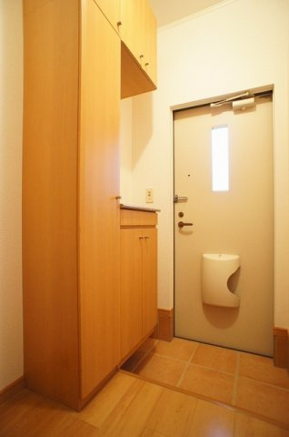 サンパティークＣの玄関