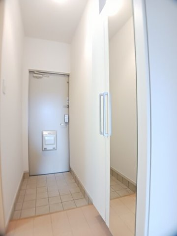 リアン・５６の玄関