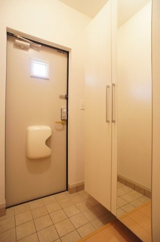 エフォートＡの玄関