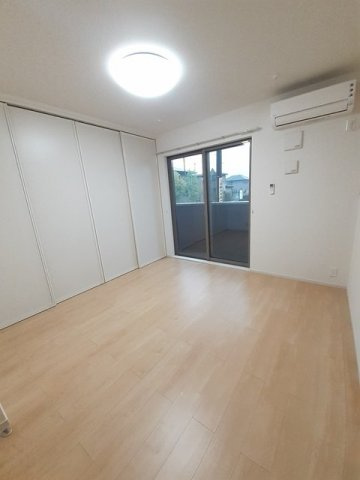 ガーデンハウス　トキの居間・リビング|明るい室内です☆