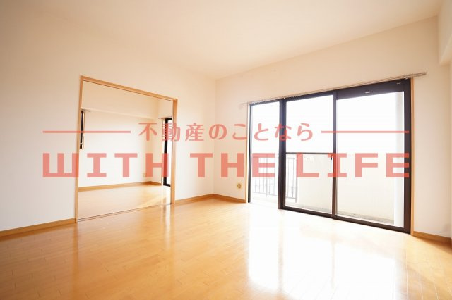 グリーンヒル櫛原【キャッシュバック対象物件】の居間・リビング|使いやすい居間です