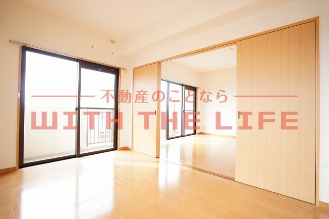 グリーンヒル櫛原【キャッシュバック対象物件】の洋室|明るい洋室です