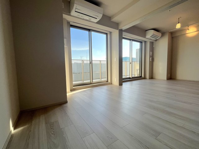 プライムメゾン千葉新町の居間・リビング