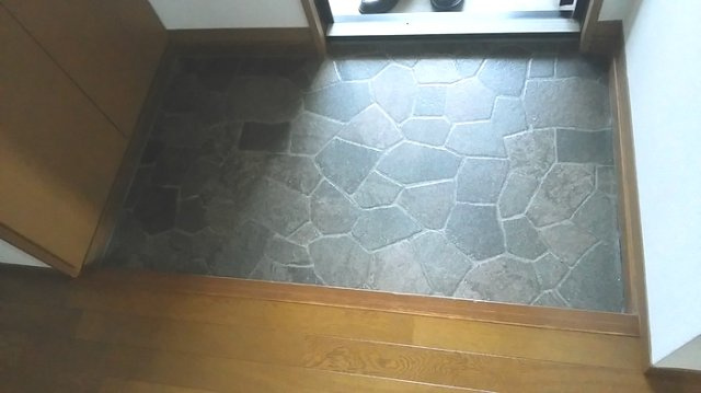 ラフィネ九の玄関|収納もある玄関です