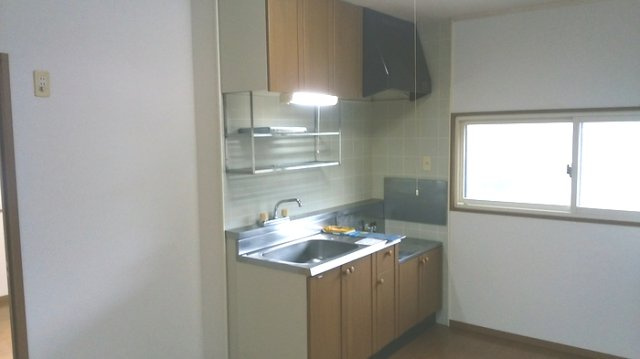 ラフィネ九のキッチン|コンパクトなキッチンで掃除もラクラク