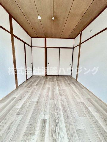 立花町３丁目一戸建の洋室