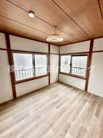 立花町３丁目一戸建のその他|窓