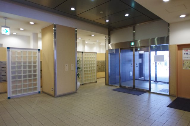 【エントランス】