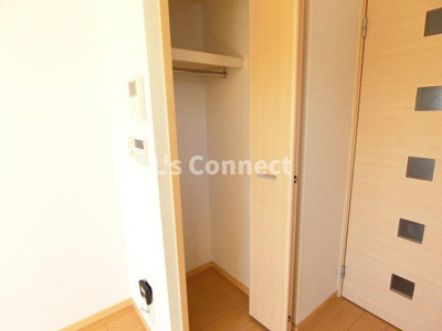 【設備】 | セレノ・カーサ | ＬＤＫにもクローゼット付き。